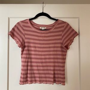 Billabong short sleeve. Size M